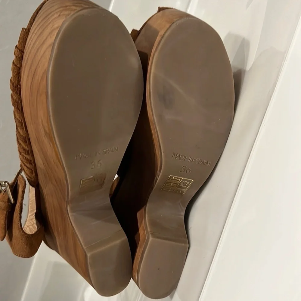 Windsor Smith chunky boho Platforms, suede leather, camel color, sz 6, TTS